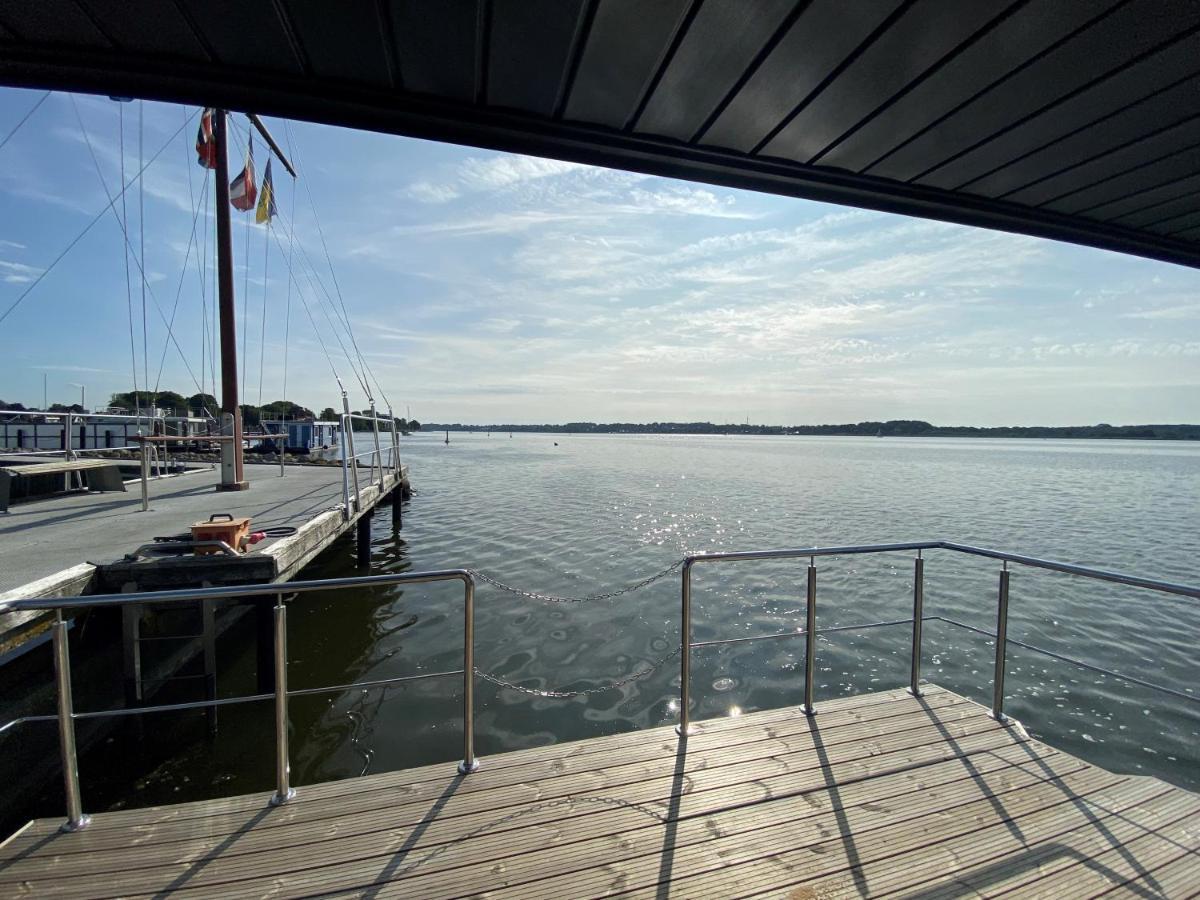 Hausboot Fjord Nordstern Mit Dachterrasse In Schleswig Hotell Eksteriør bilde