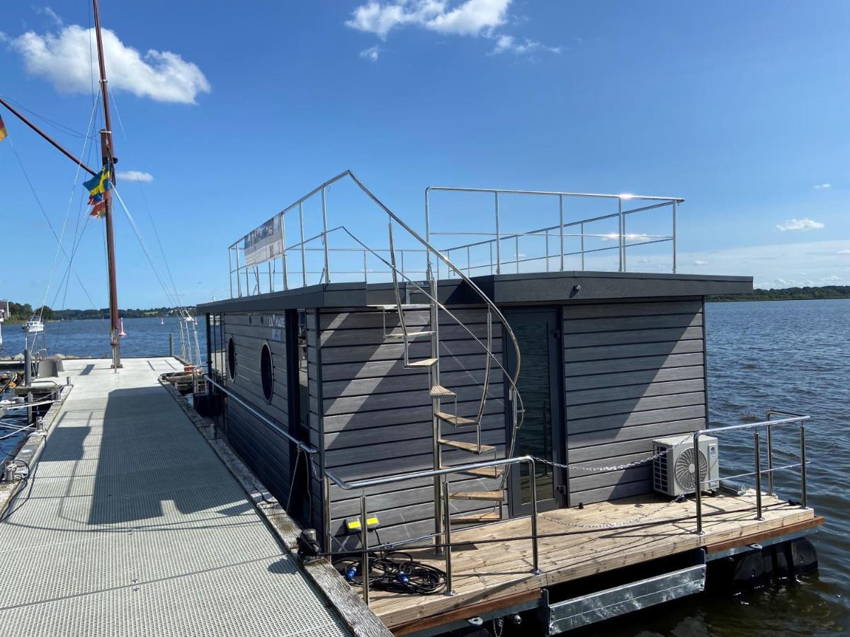Hausboot Fjord Nordstern Mit Dachterrasse In Schleswig Hotell Eksteriør bilde